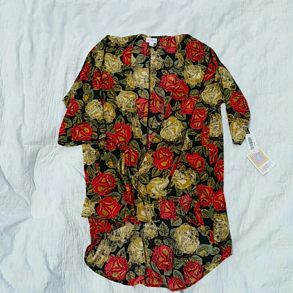 NWT LulaRoe Lindsay Red and Yellow Rose Pattern